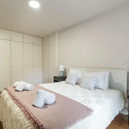 Charming In Typical District Appartement *